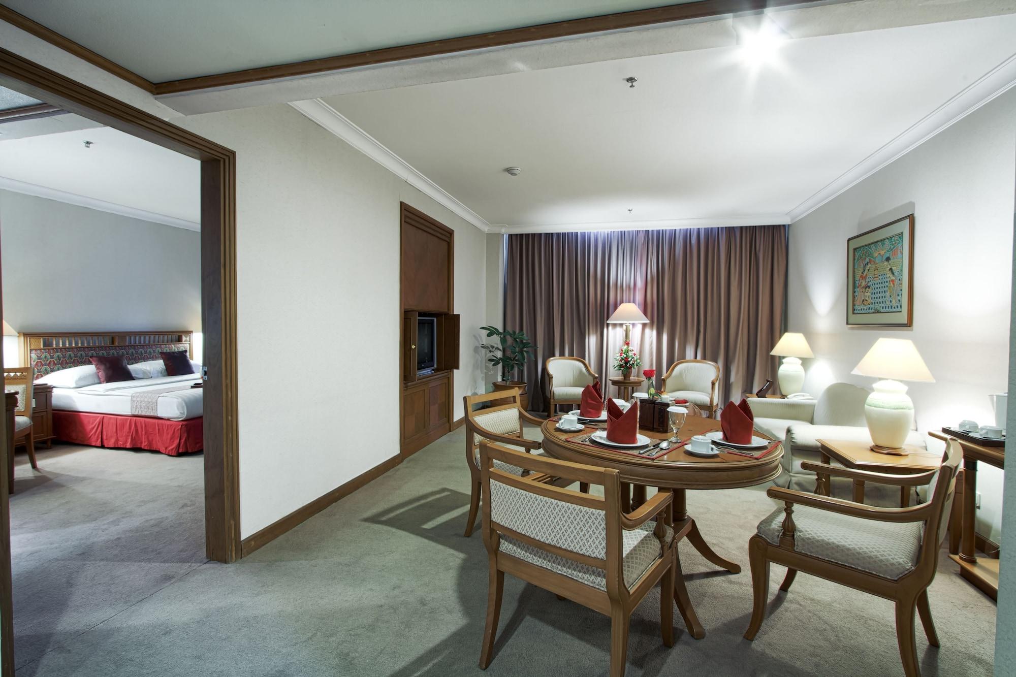 Hotel Sahid Jaya Solo Exterior foto